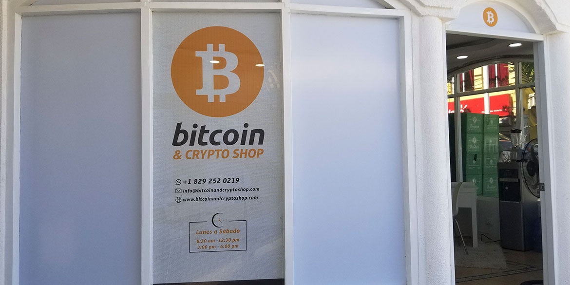 Picture of bitcoin shop on cabarete day